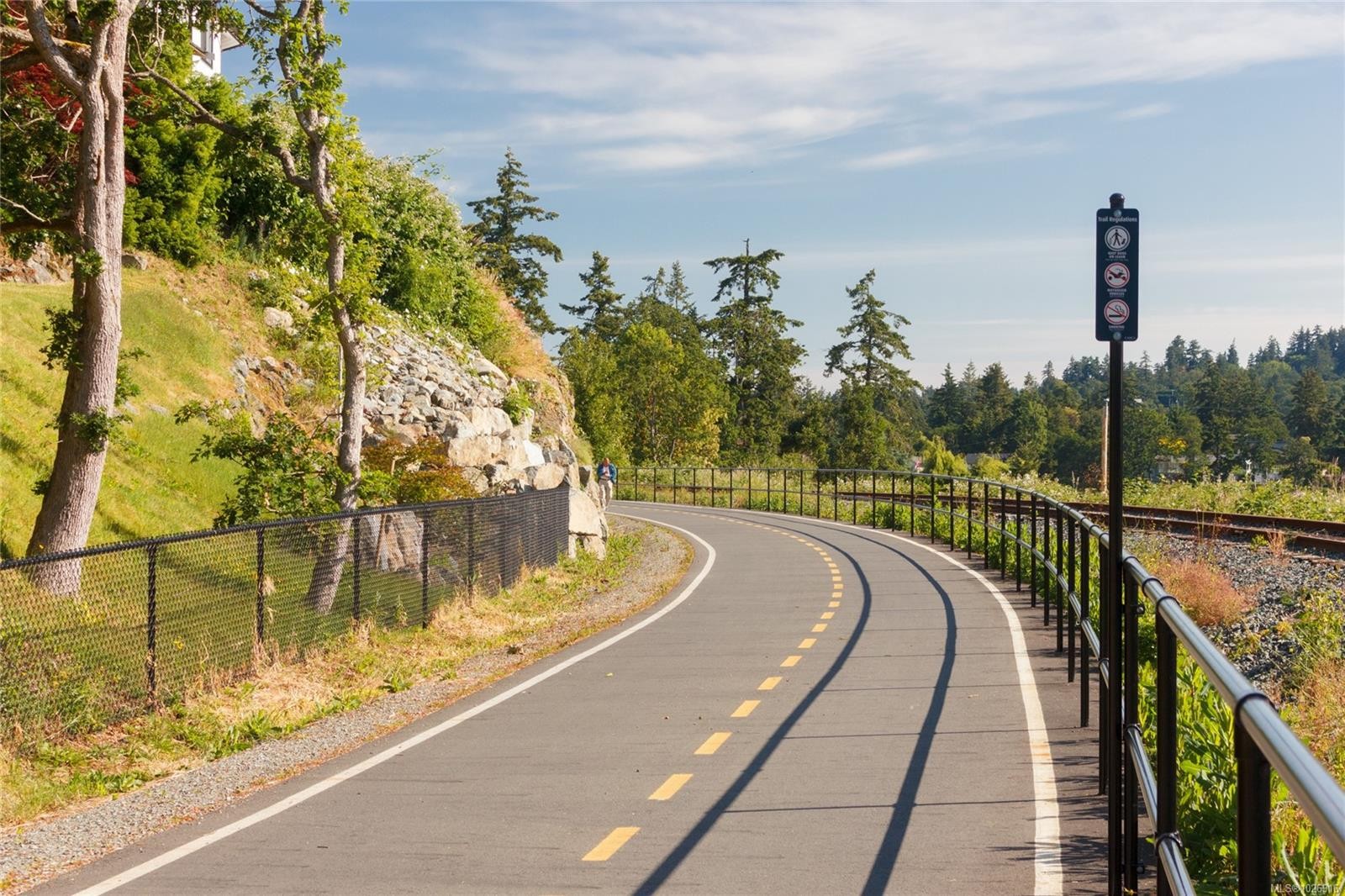 14-235 Island Hwy, View Royal, BC