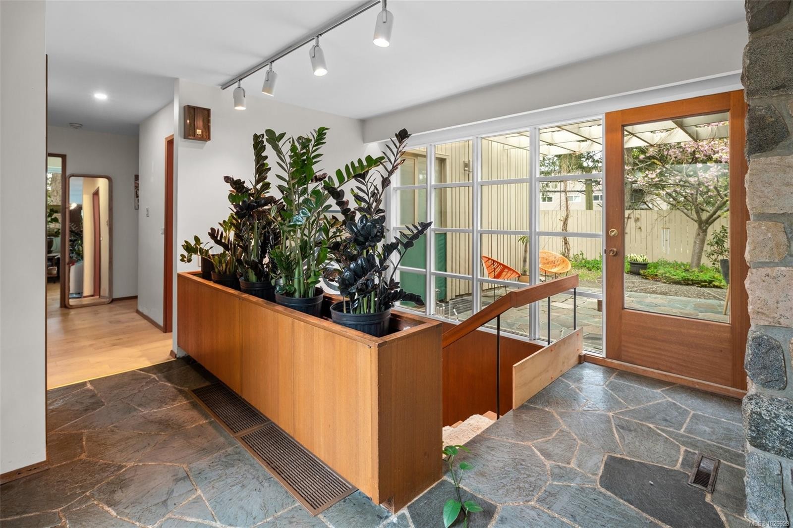 6110 Grieve Rd, Duncan, BC