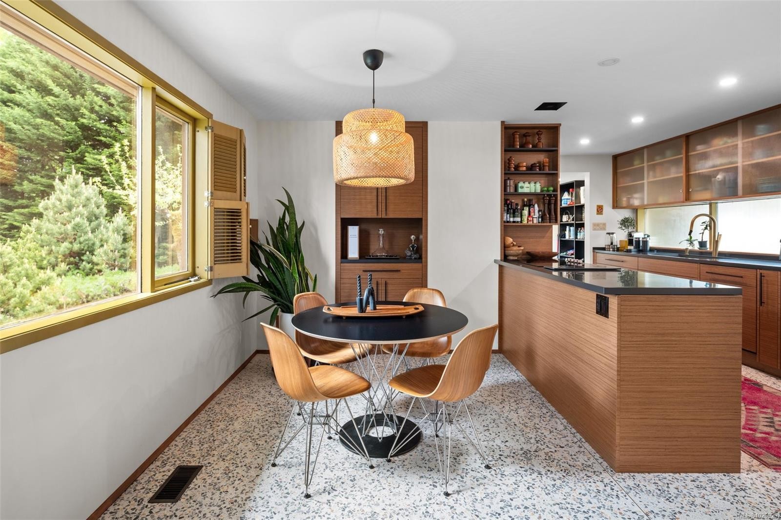 6110 Grieve Rd, Duncan, BC