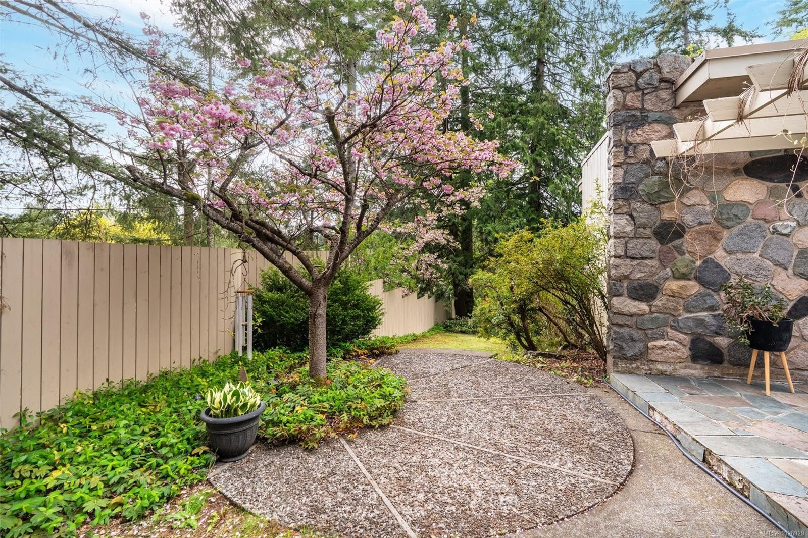 6110 Grieve Rd, Duncan, BC