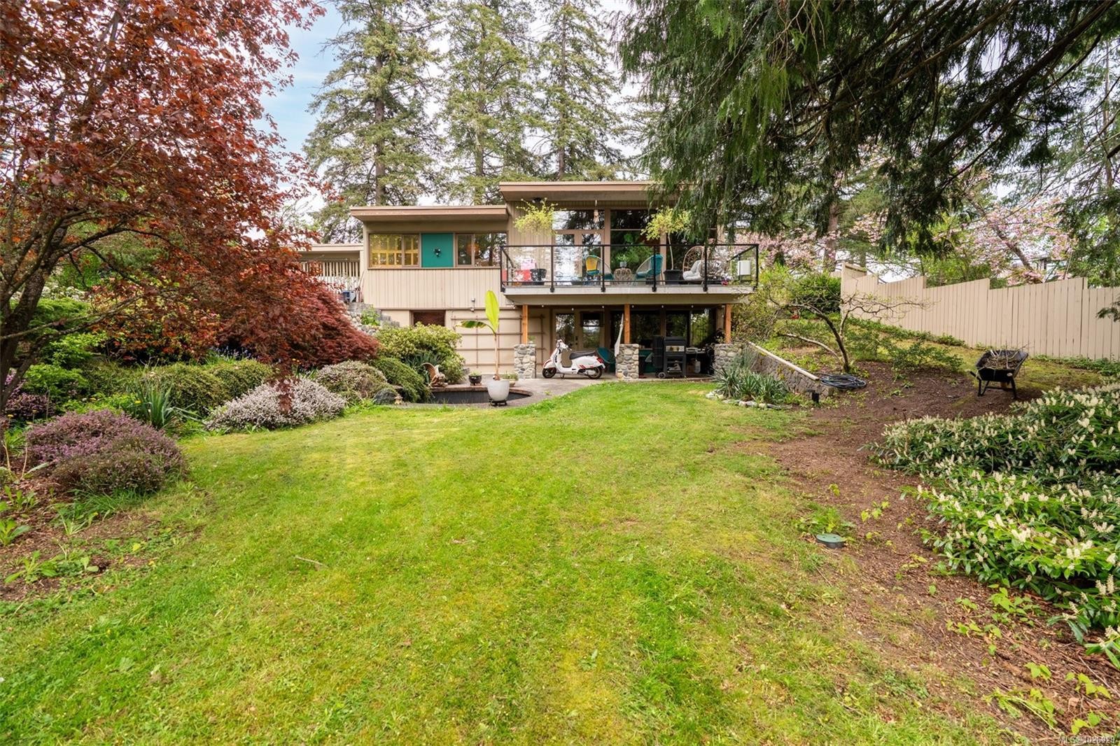 6110 Grieve Rd, Duncan, BC