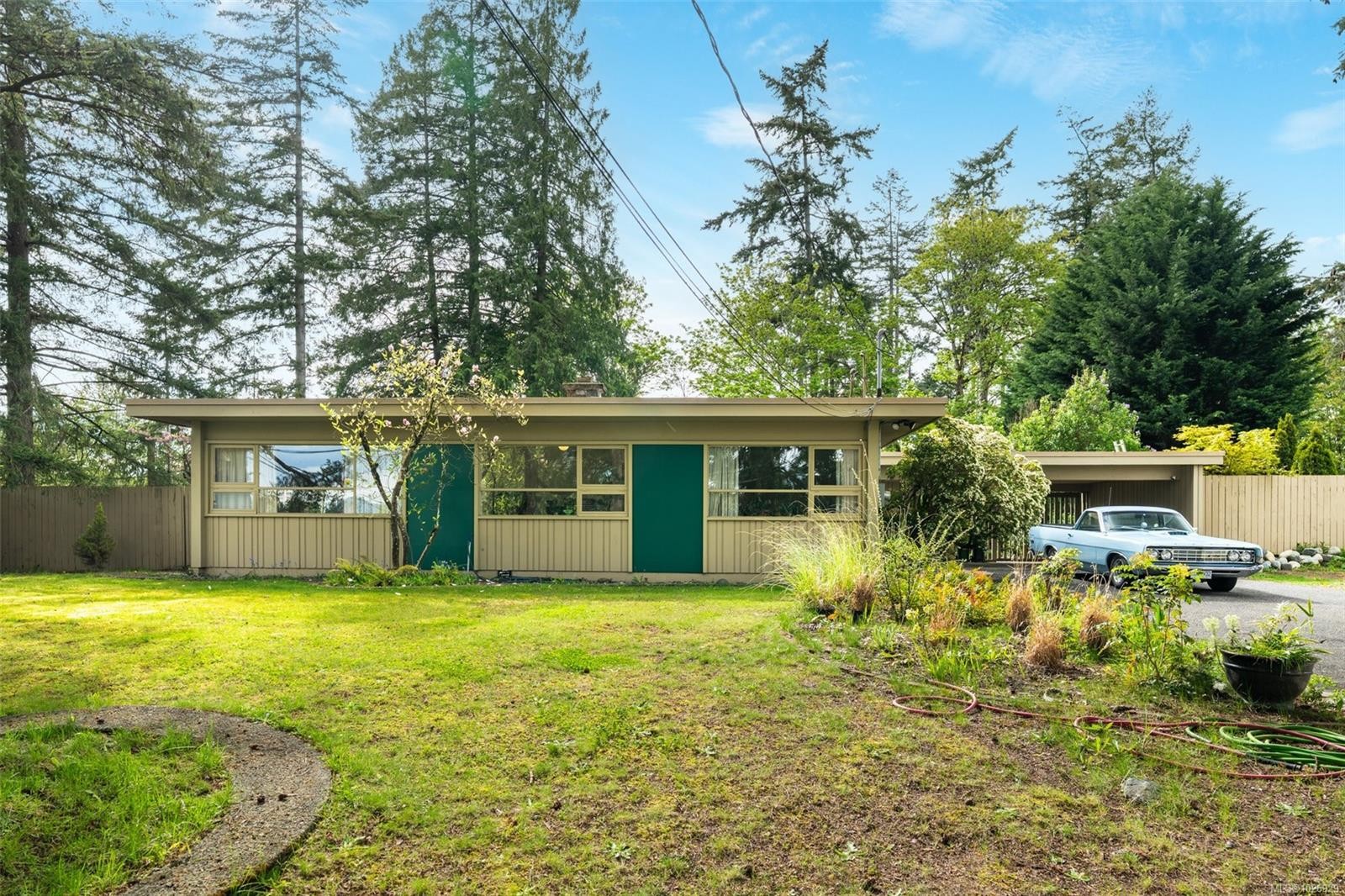 6110 Grieve Rd, Duncan, BC