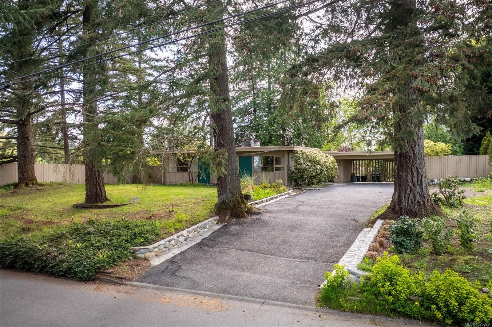 6110 Grieve Rd, Duncan, BC