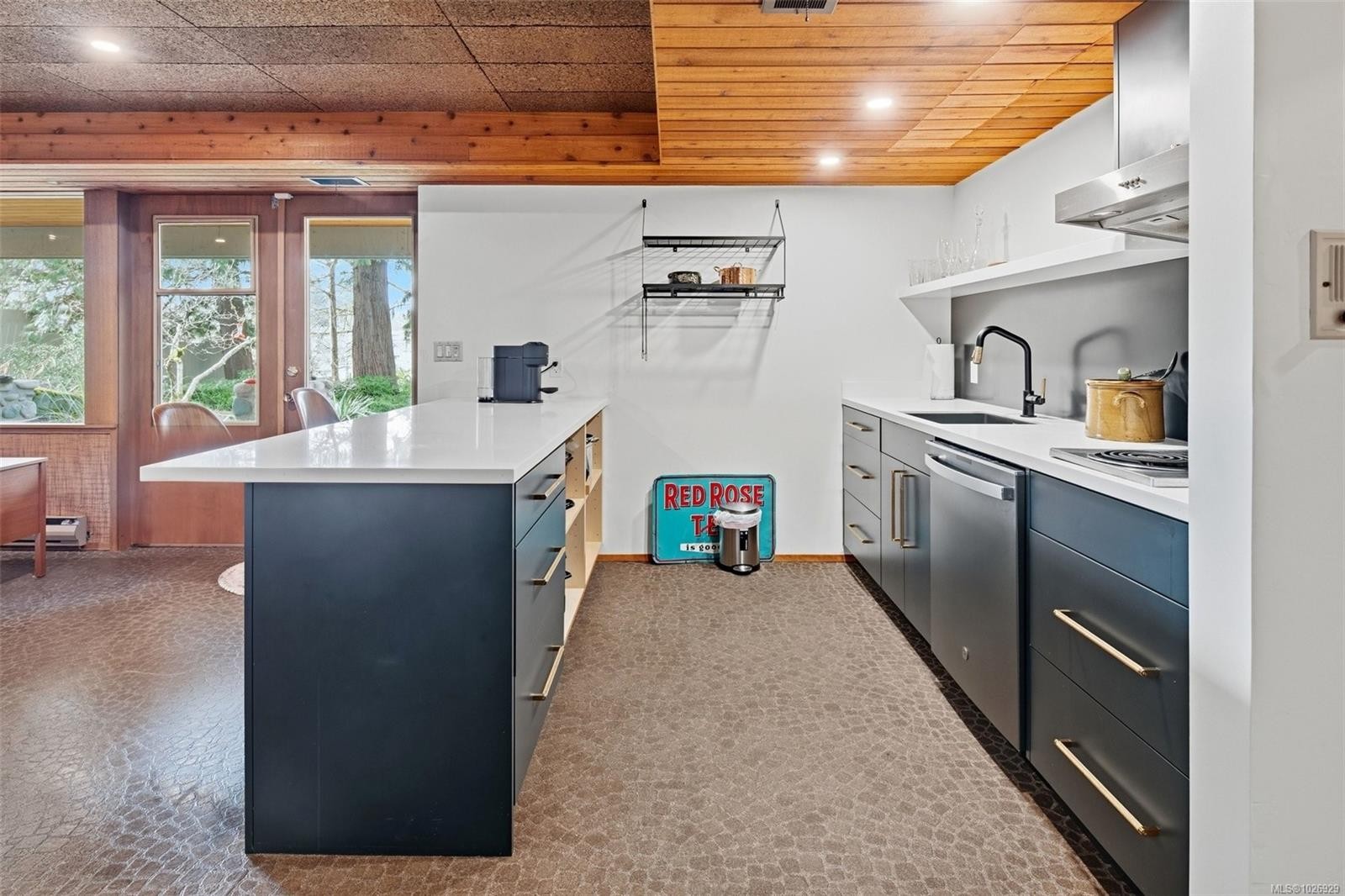 6110 Grieve Rd, Duncan, BC