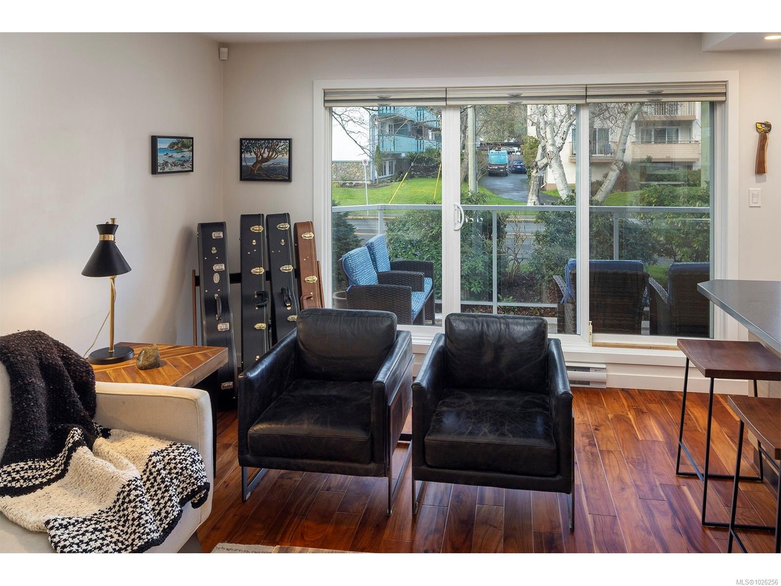 202-1501 Richmond Rd, Victoria, BC - Indoor Photo Showing Other Room