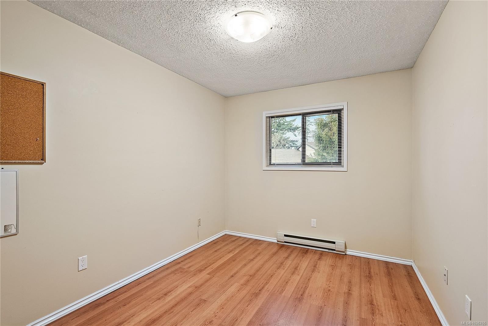 13-897 Admirals Rd, Esquimalt, BC