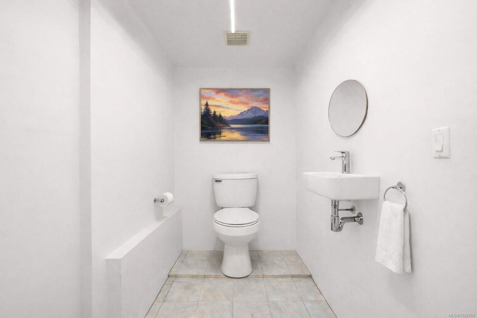 13-897 Admirals Rd, Esquimalt, BC