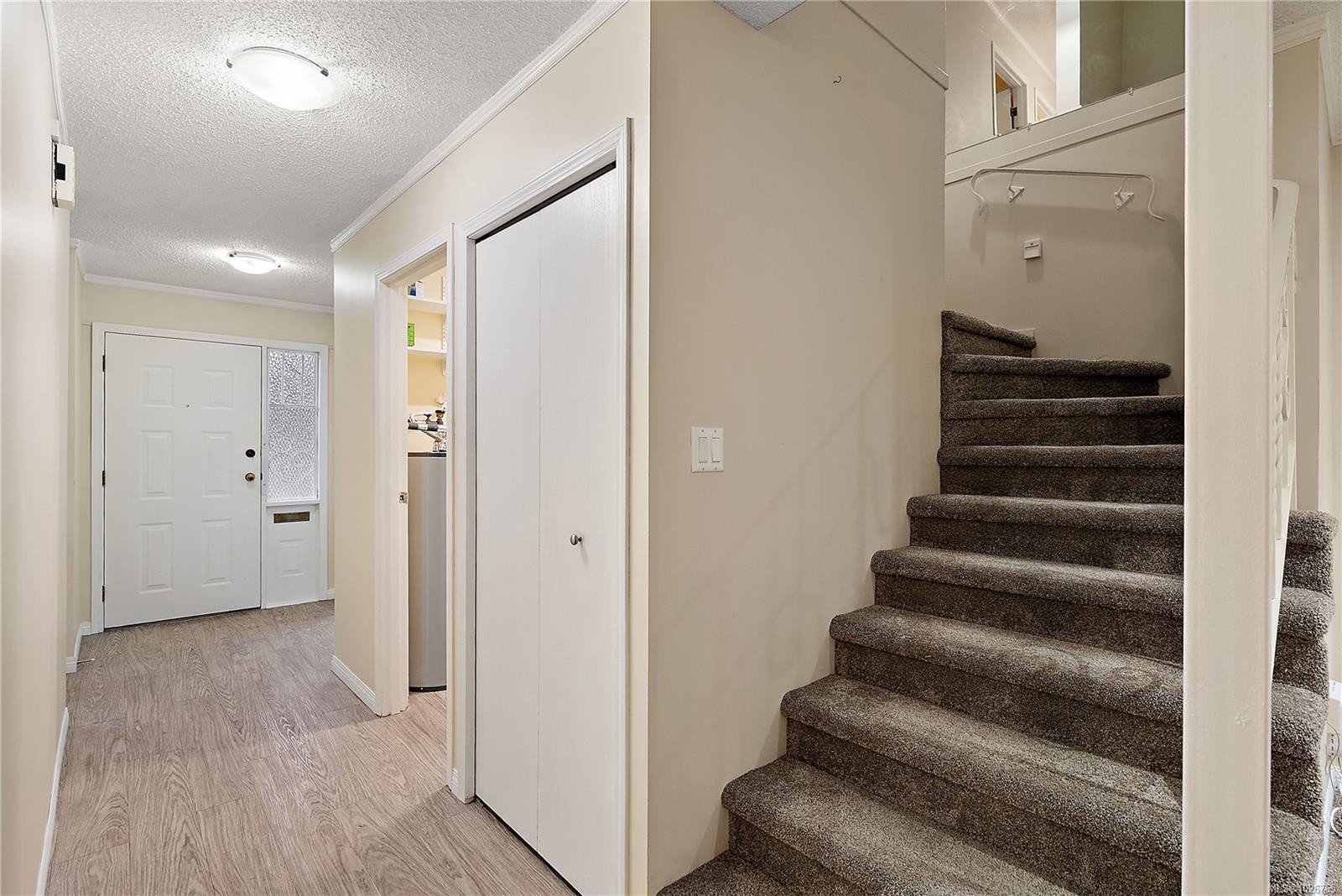 13-897 Admirals Rd, Esquimalt, BC