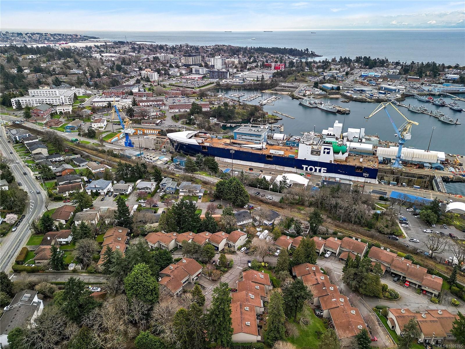 13-897 Admirals Rd, Esquimalt, BC