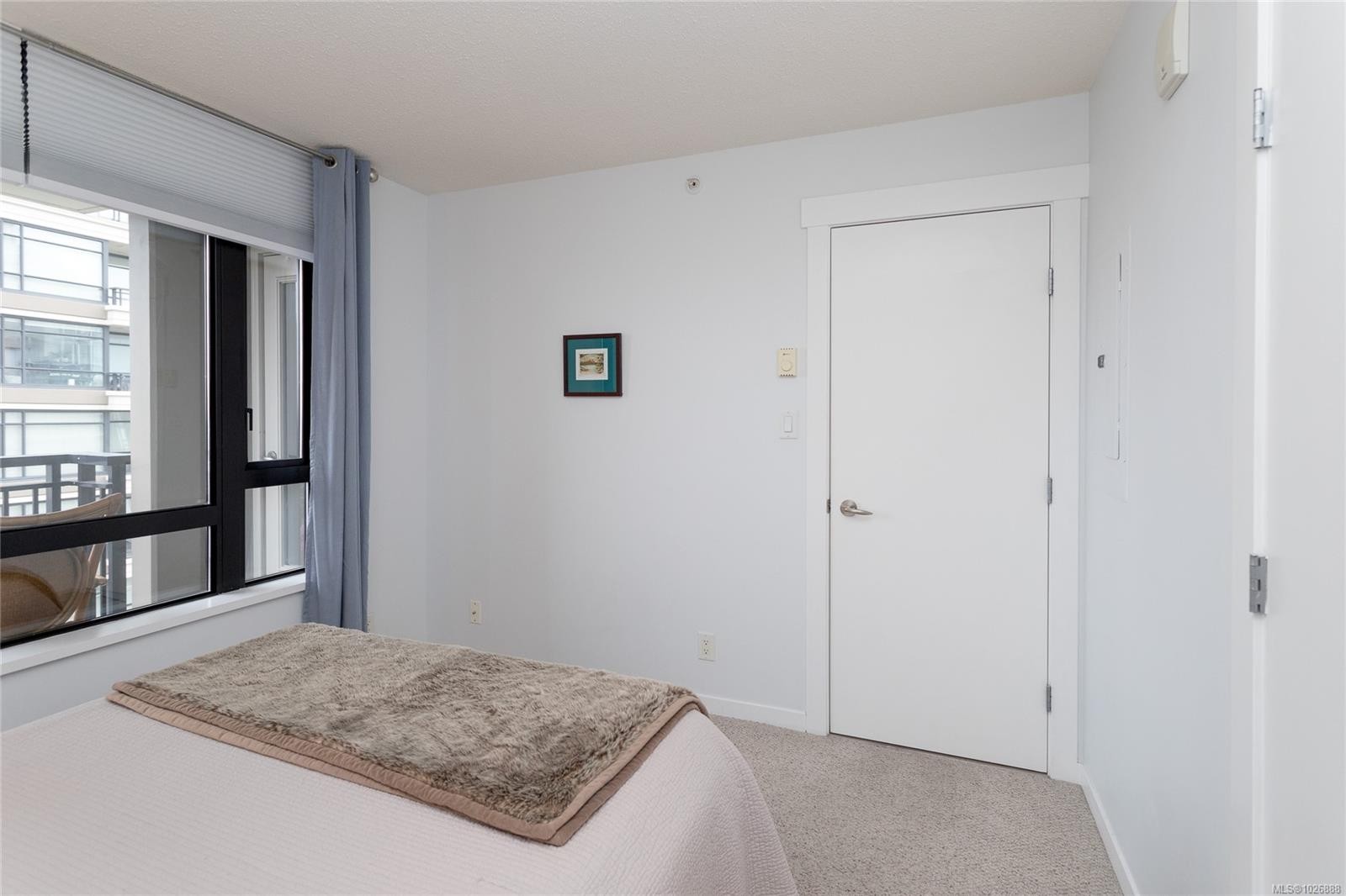 1006-751 Fairfield Rd, Victoria, BC - Indoor