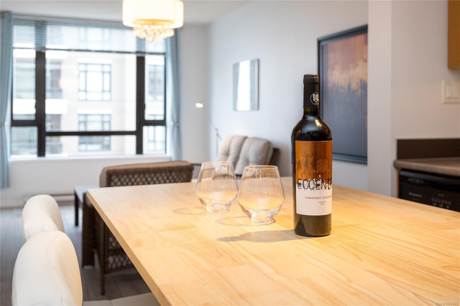 1006-751 Fairfield Rd, Victoria, BC - Indoor