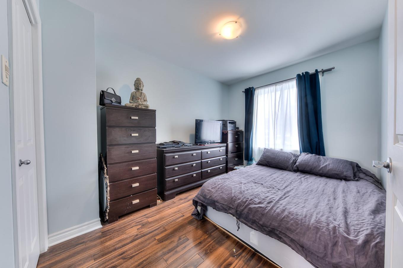 Primary bedroom - 105 Rue Roland-Chagnon, Saint-Basile-Le-Grand, QC - Indoor Photo Showing Bedroom