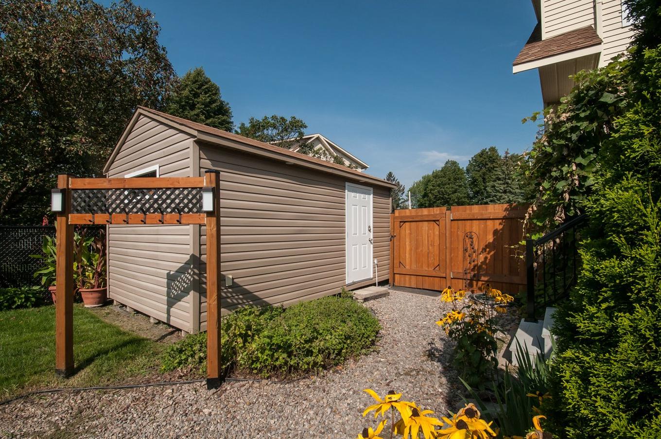 Garage - 306 Rue De Normandie, Sainte-Julie, QC - Outdoor With Exterior