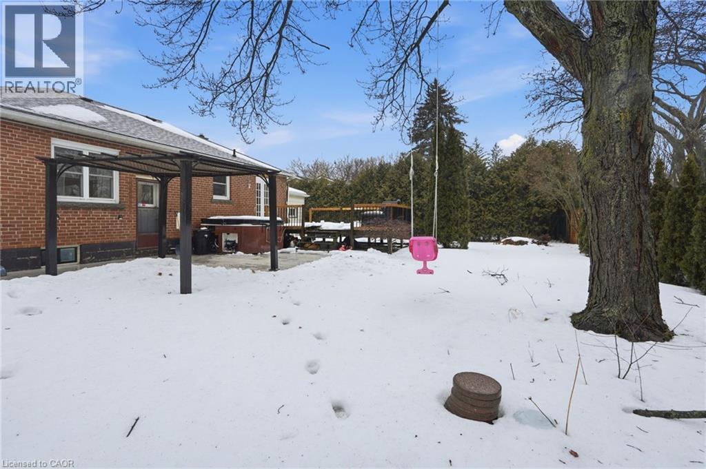 59 Oakley Court, Ancaster, ON - Outdoor