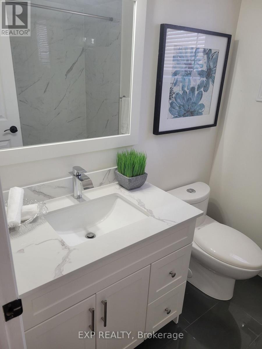 1104 Sawgrass Crescent, Mississauga, ON - Indoor Photo Showing Bathroom