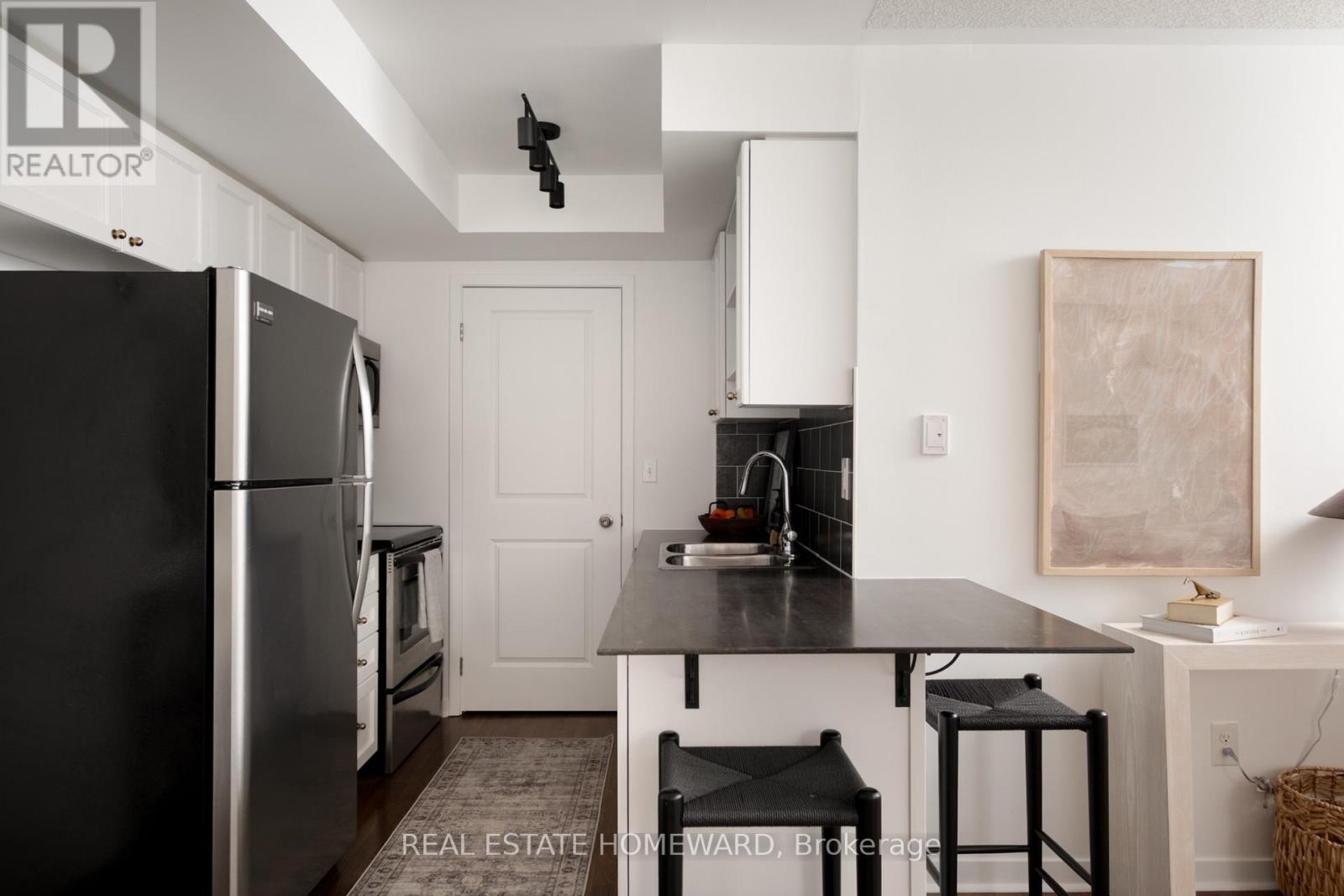 1 - 82 Munro Street, Toronto, ON - Indoor Photo Showing Other Room