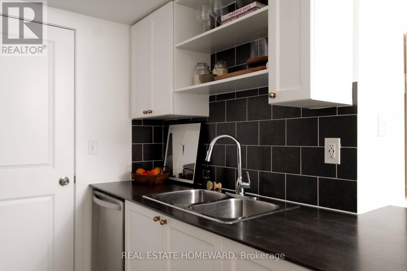 1 - 82 Munro Street, Toronto, ON - Indoor Photo Showing Kitchen With Double Sink