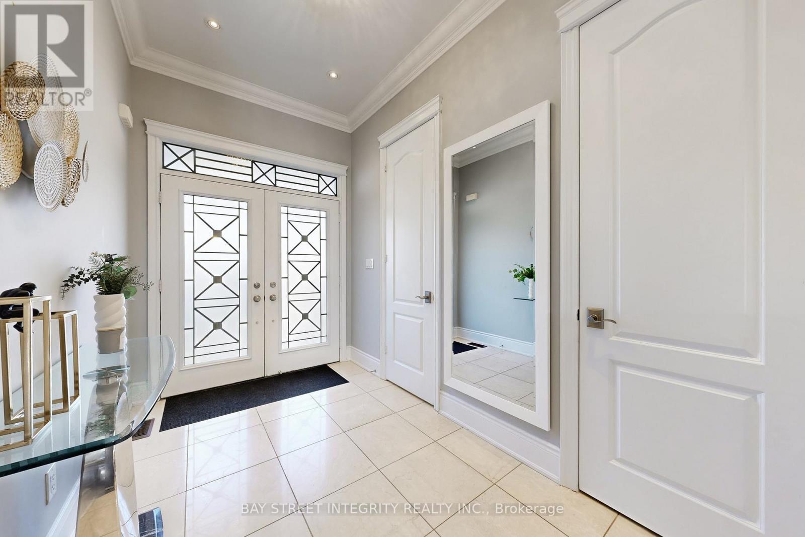 170 Crane Street, Aurora, ON - Indoor Photo Showing Other Room