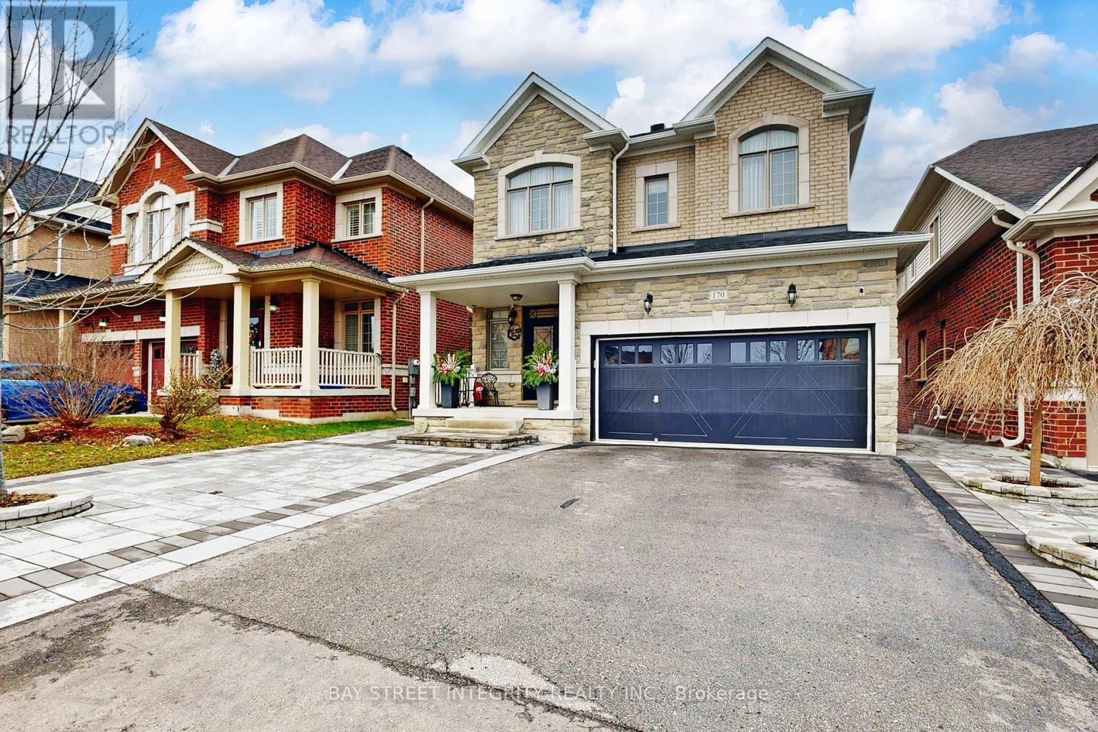 170 Crane Street, Aurora, ON - Outdoor With Facade