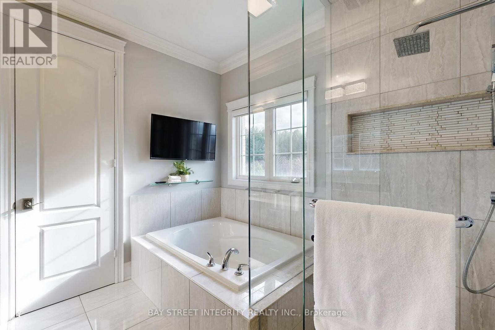 170 Crane Street, Aurora, ON - Indoor Photo Showing Bathroom