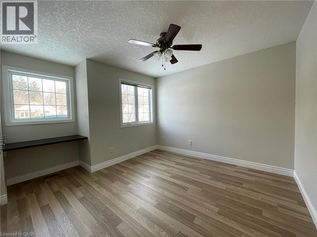 443 Lausanne Crescent, Waterloo, ON - Indoor Photo Showing Other Room