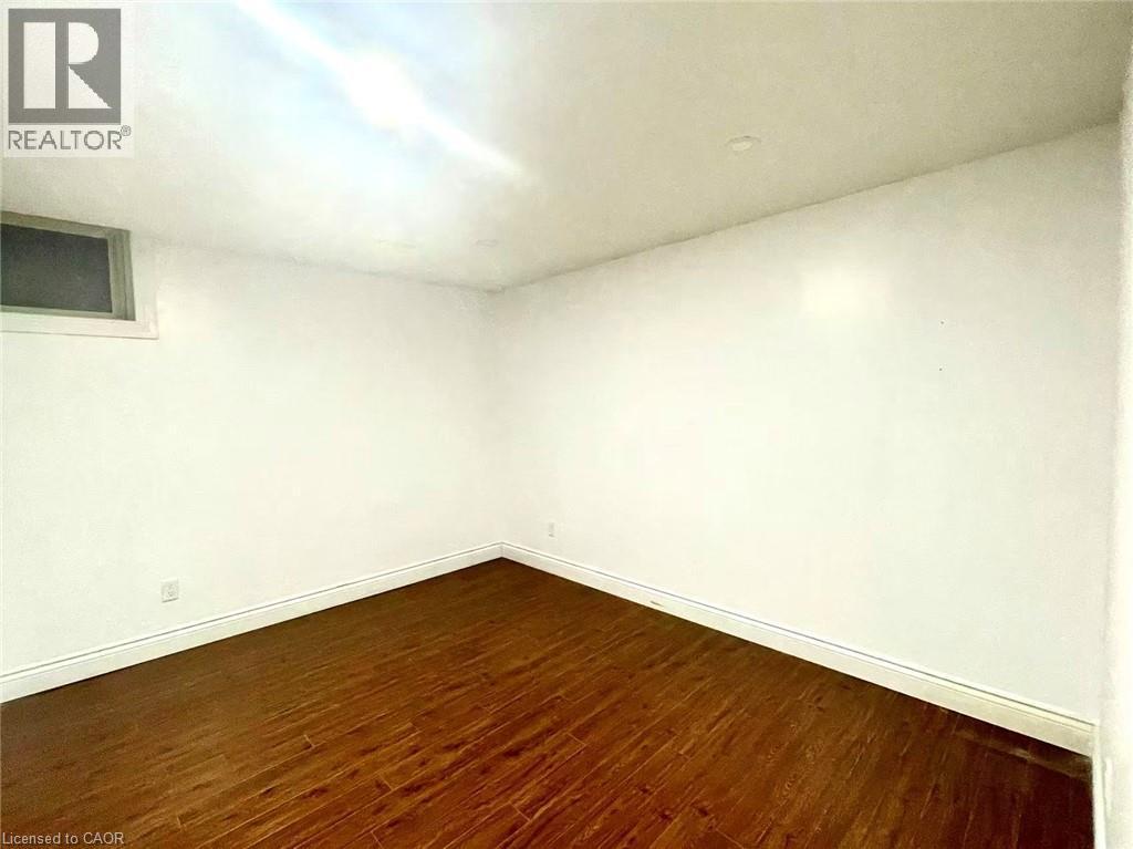 443 Lausanne Crescent, Waterloo, ON - Indoor Photo Showing Other Room