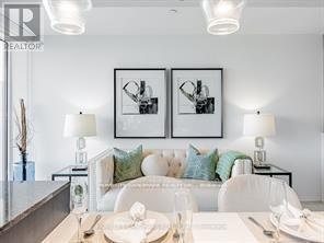 4211 - 197 Yonge Street, Toronto, ON - Indoor Photo Showing Living Room