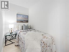 4211 - 197 Yonge Street, Toronto, ON - Indoor Photo Showing Bedroom
