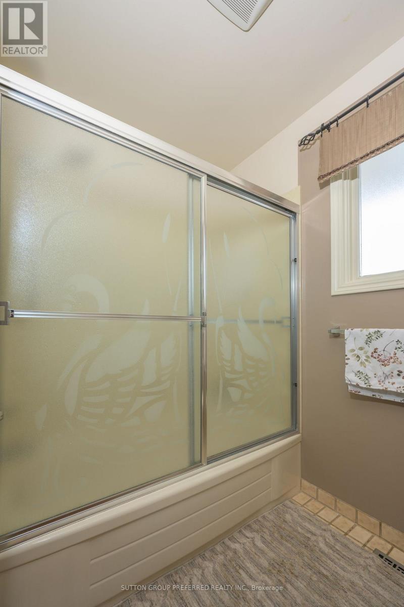 268 King Edward Avenue, London South (South J), ON - Indoor Photo Showing Bathroom