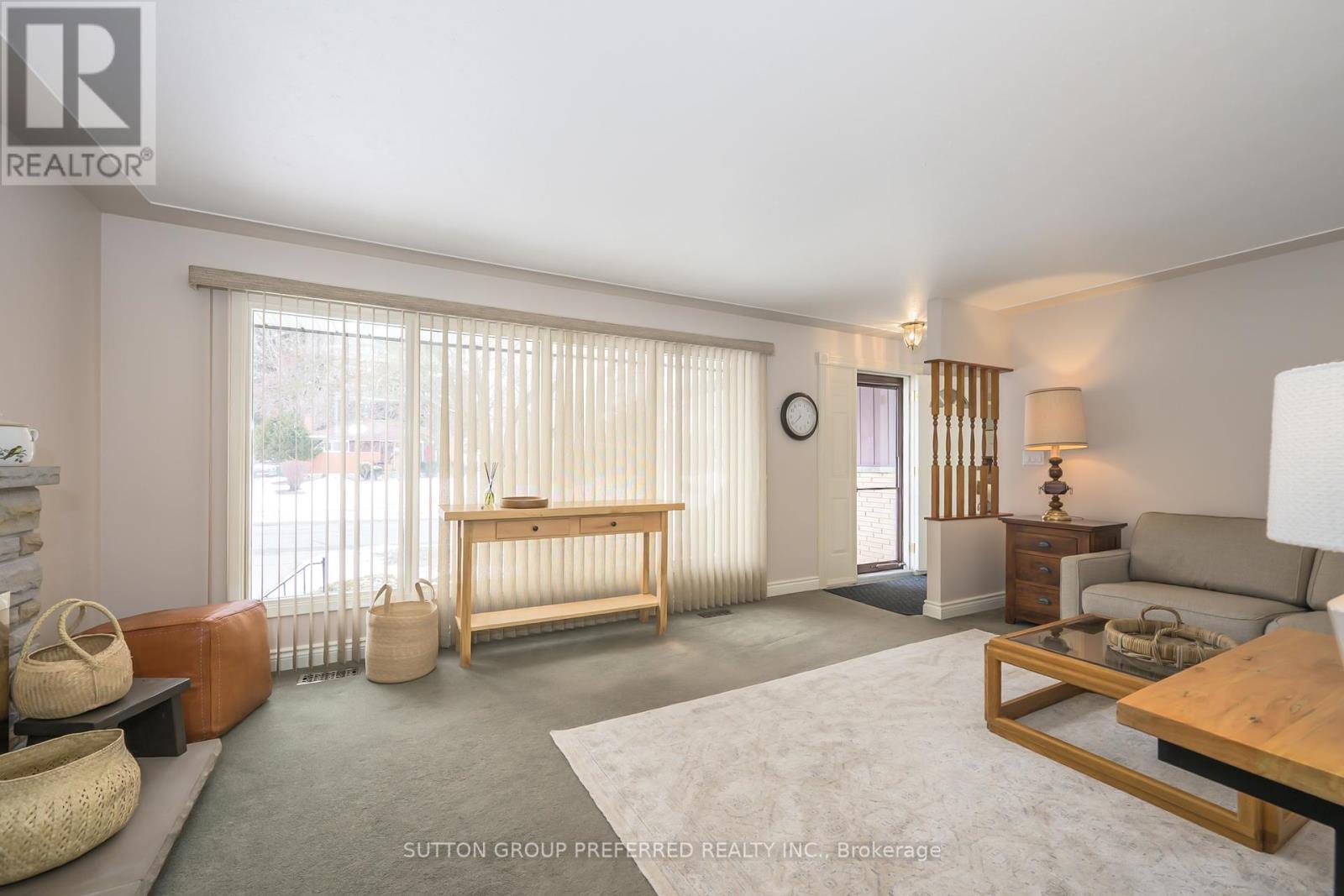 268 King Edward Avenue, London South (South J), ON - Indoor Photo Showing Living Room