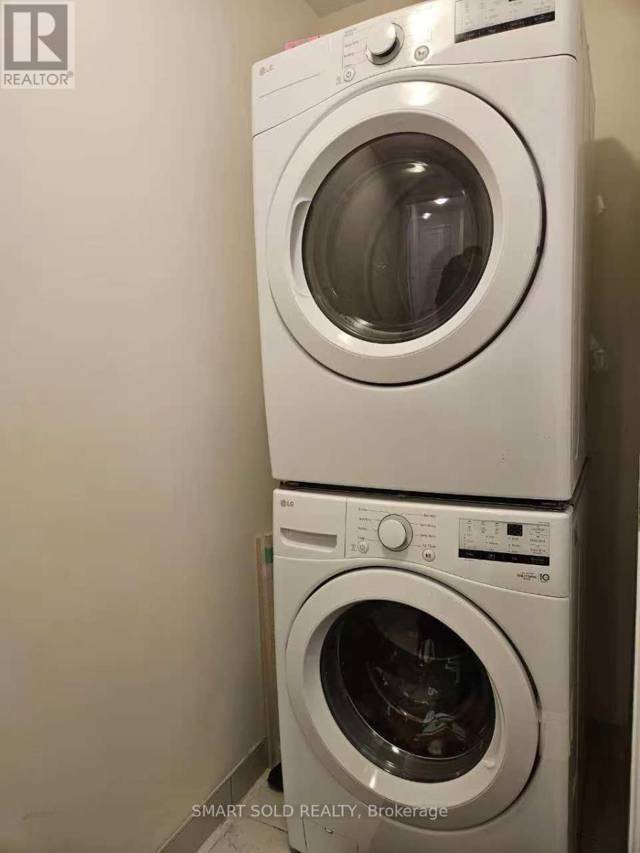 23 Millman Lane, Richmond Hill, ON - Indoor Photo Showing Laundry Room