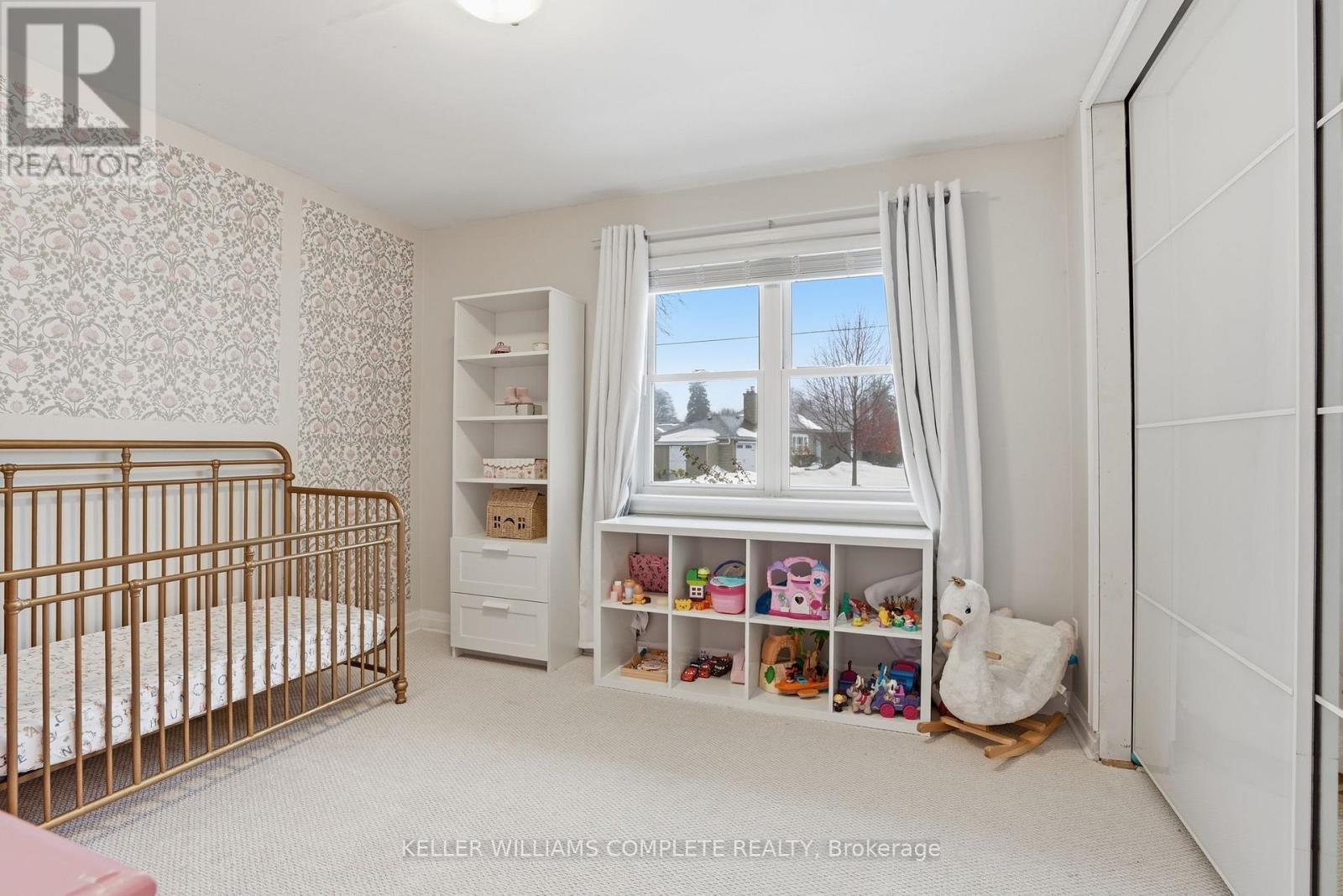 59 Oakley Crescent, Hamilton, ON - Indoor Photo Showing Bedroom