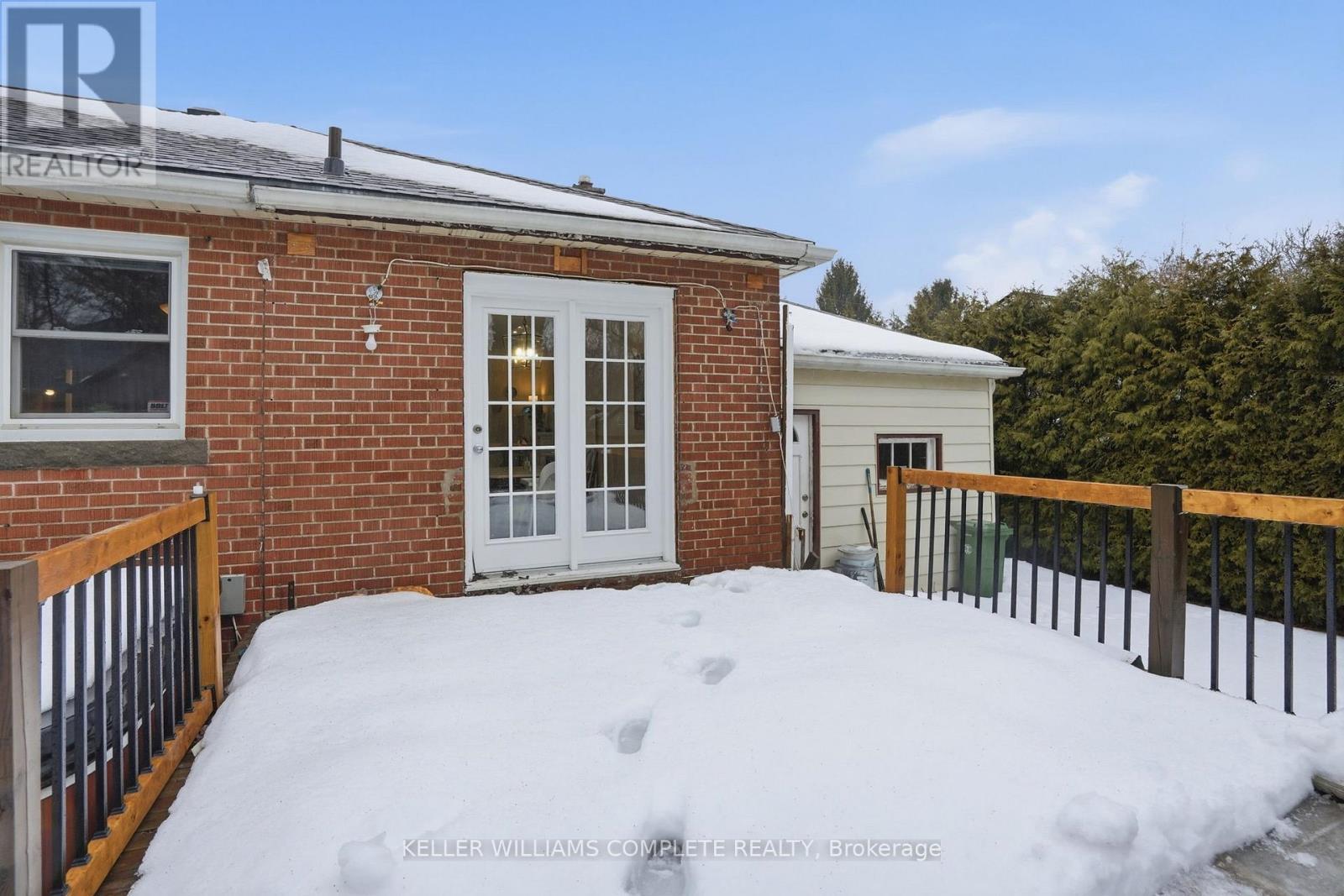 59 Oakley Crescent, Hamilton, ON - Outdoor With Exterior