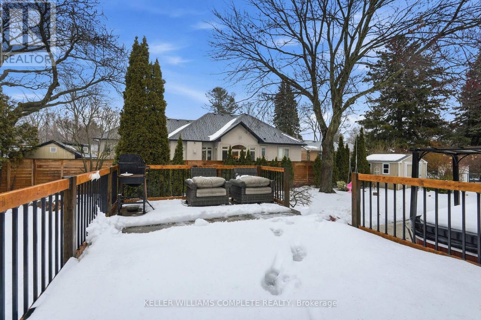 59 Oakley Crescent, Hamilton, ON - Outdoor