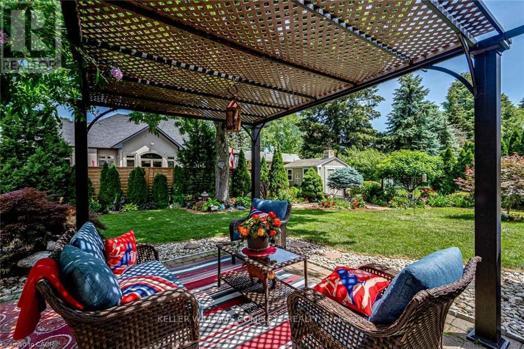 59 Oakley Crescent, Hamilton, ON - Outdoor With Deck Patio Veranda