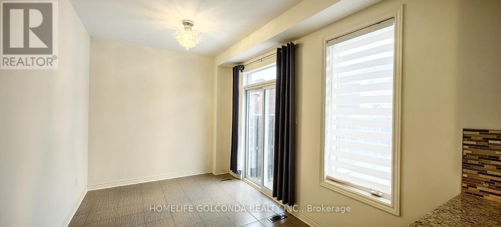 21 Chokecherry Crescent, Markham, ON - Indoor Photo Showing Other Room