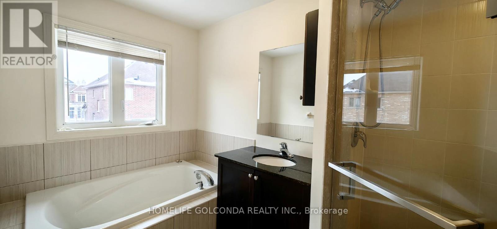 21 Chokecherry Crescent, Markham, ON - Indoor Photo Showing Bathroom