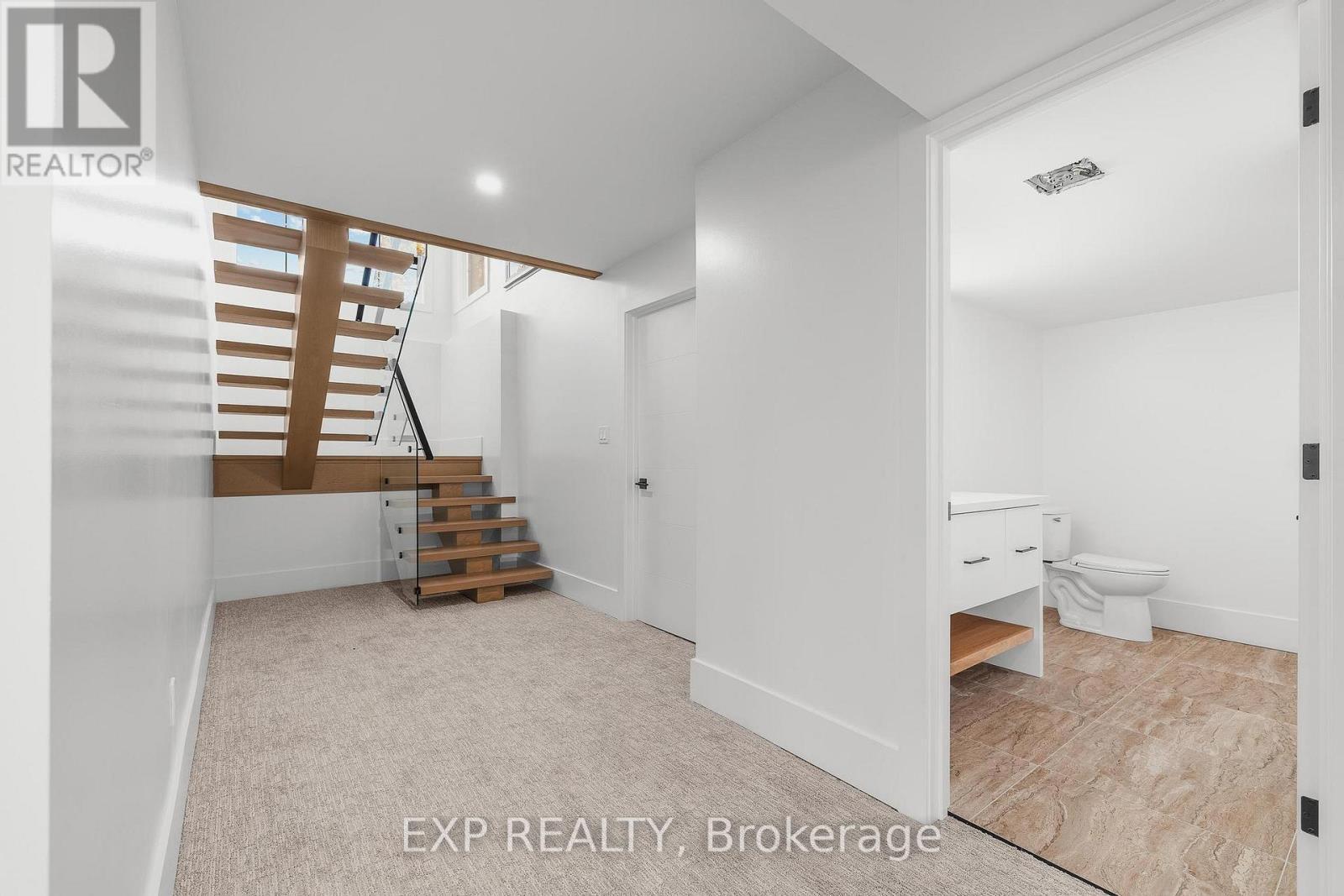 1060 Walton Avenue, North Perth, ON - Indoor Photo Showing Other Room