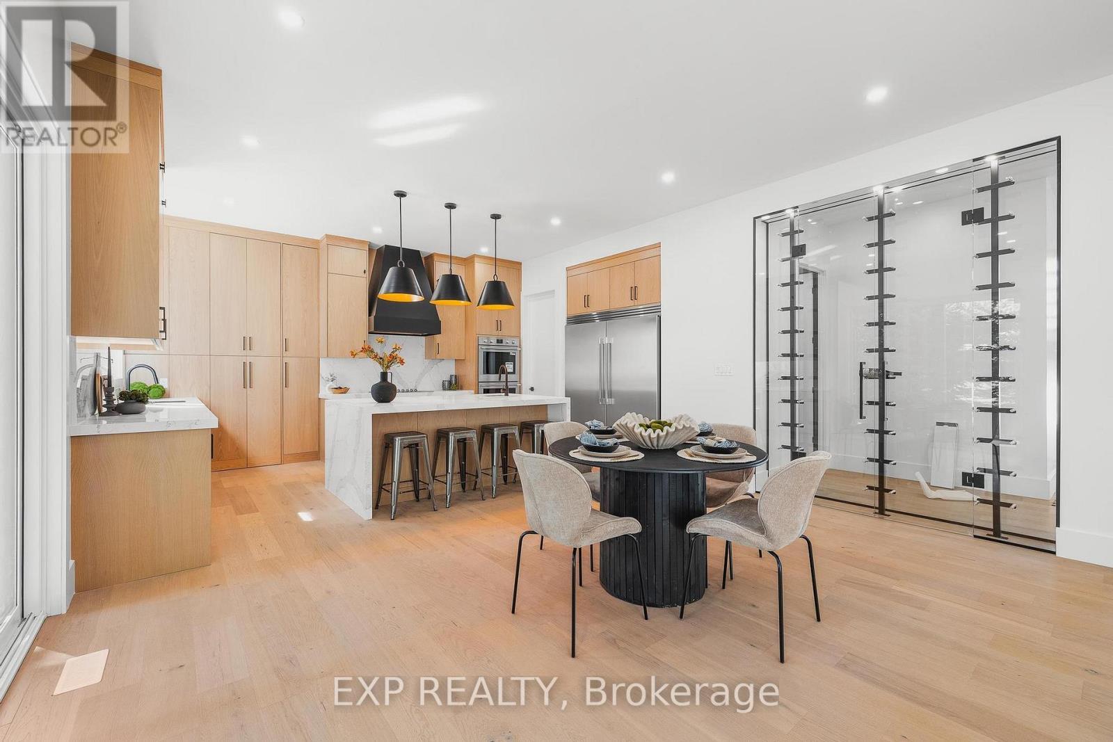 1060 Walton Avenue, North Perth, ON - Indoor Photo Showing Dining Room