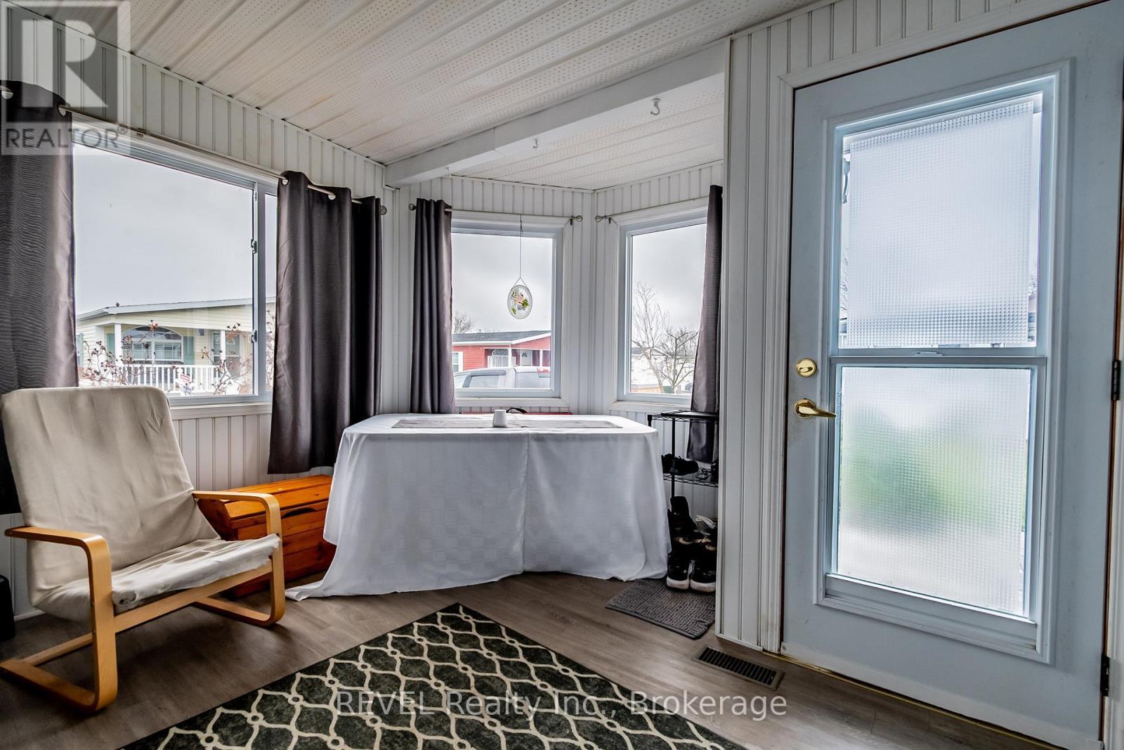 115 - 3033 Townline Road, Fort Erie (Black Creek), ON - Indoor