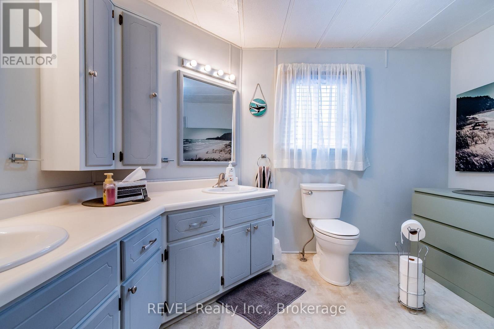 115 - 3033 Townline Road, Fort Erie (Black Creek), ON - Indoor Photo Showing Bathroom