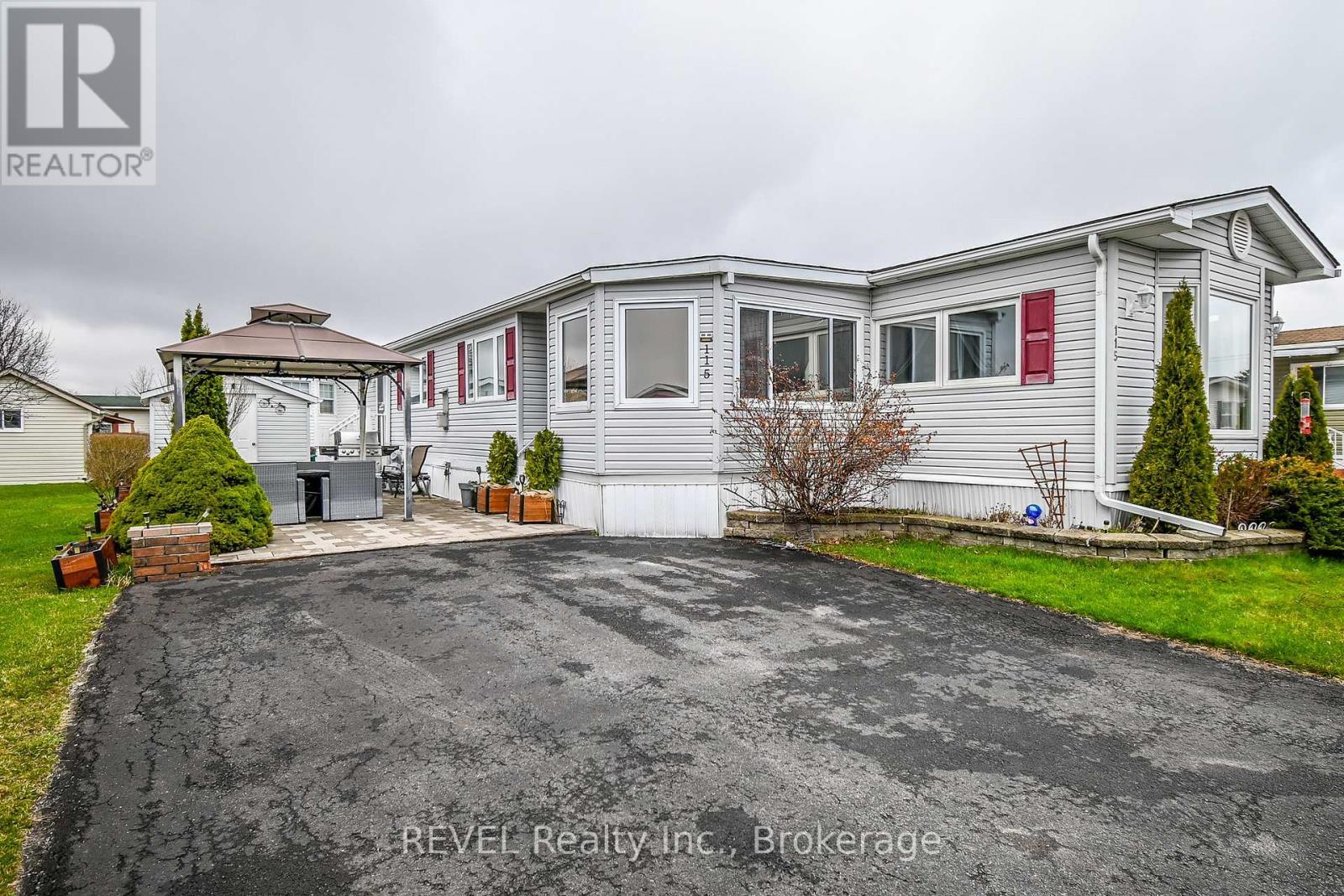 115 - 3033 Townline Road, Fort Erie (Black Creek), ON - Outdoor