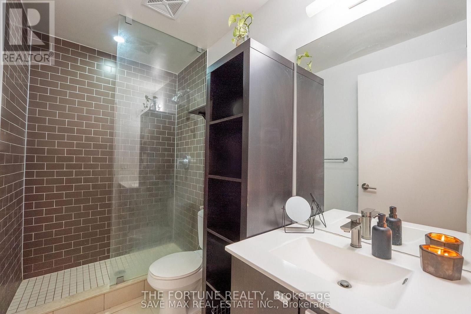 1712 - 103 The Queensway, Toronto, ON - Indoor Photo Showing Bathroom