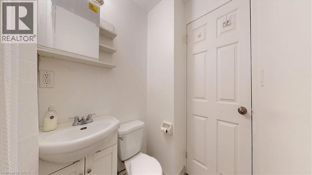 22 Broadview Avenue Unit# (Upper), Cambridge, ON - Indoor Photo Showing Bathroom