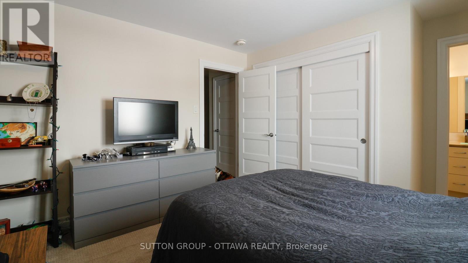 303 Rue De L Etang Street, Clarence-Rockland, ON - Indoor Photo Showing Bedroom