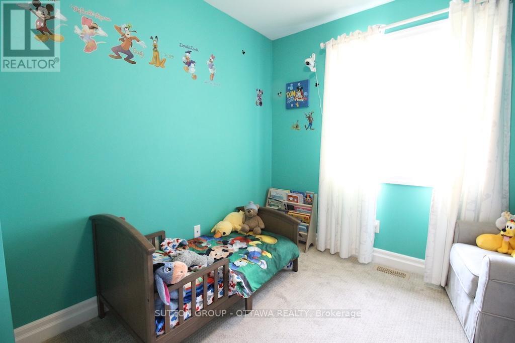 303 Rue De L Etang Street, Clarence-Rockland, ON - Indoor Photo Showing Bedroom