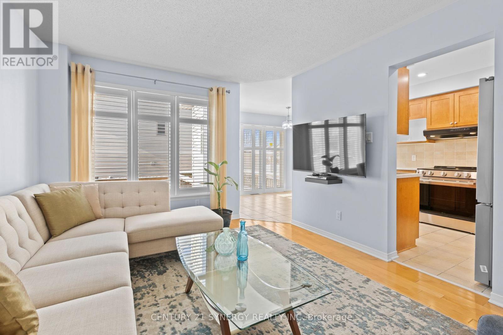 Living Room - 437 Claridge Drive, Ottawa, ON - Indoor Photo Showing Living Room
