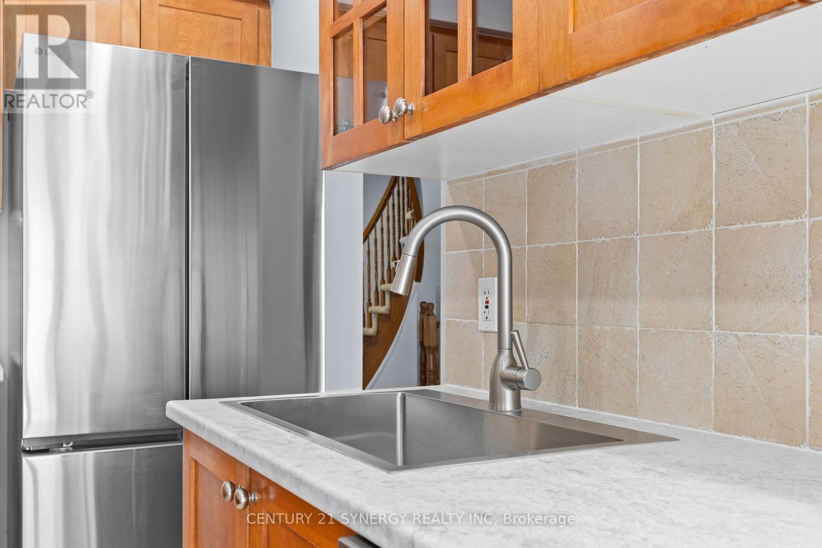 Kitchen Sink - 437 Claridge Drive, Ottawa, ON - Indoor Photo Showing Kitchen