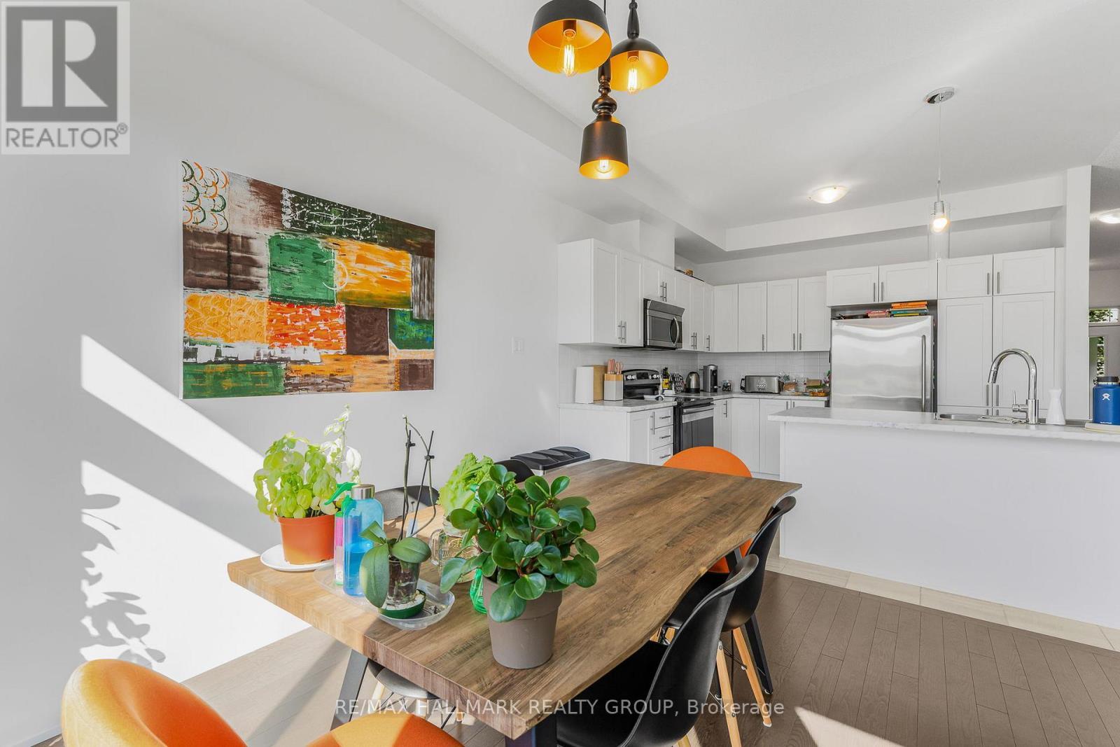 132 Turquoise Street, Clarence-Rockland, ON - Indoor Photo Showing Dining Room