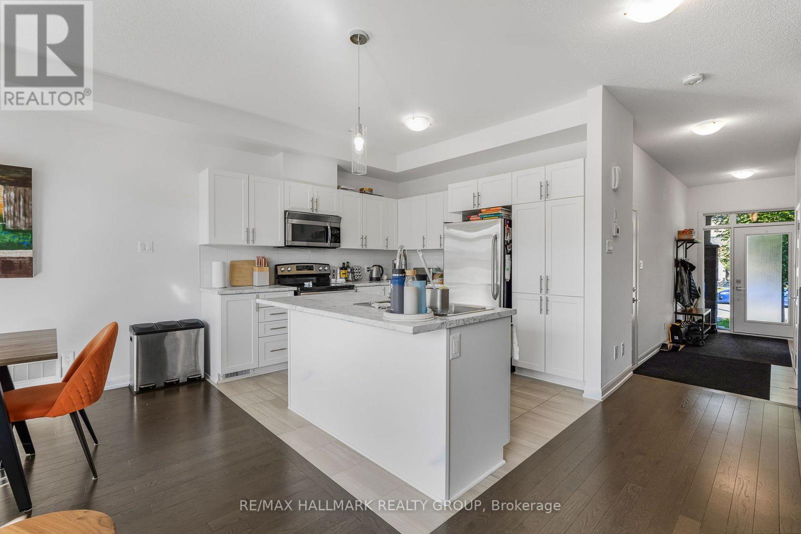 132 Turquoise Street, Clarence-Rockland, ON - Indoor Photo Showing Kitchen